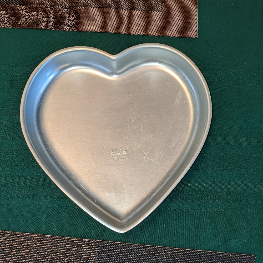 Wilton heart pan